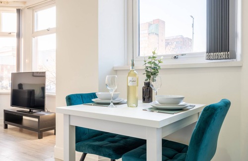 Newport Apartment | Church View 3 by Tŷ SA