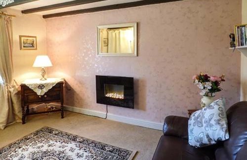 Newton Grange House | Church View