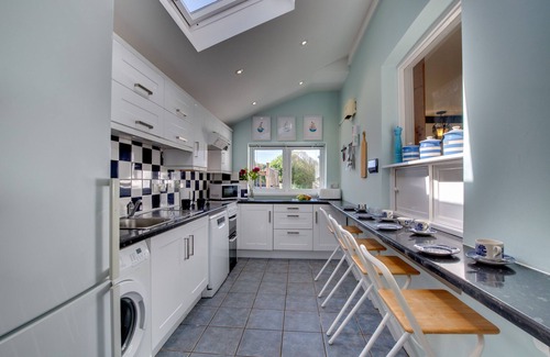 Trevone House | Chy An Porth - Four Bedroom House, Sleeps 10