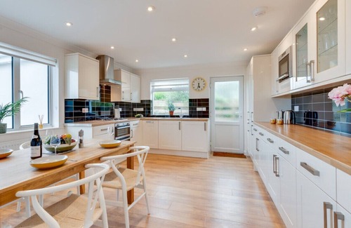 Trenance House | Chy Dewetha - Four Bedroom House, Sleeps 8