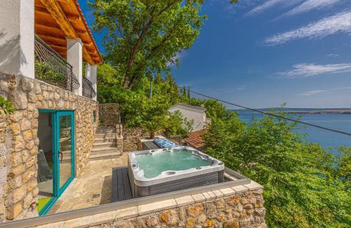 Jadranovo Villa | Cikas Palmhouse
