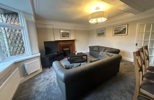 Dolgellau House | Cil-y-Coed