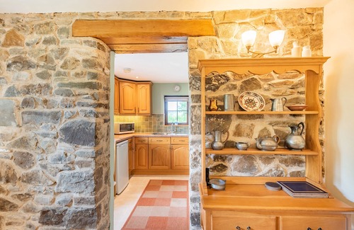 Carmarthen Cottage | CILWEN FACH, country holiday cottage, with a garden in Cynwyl Elfed