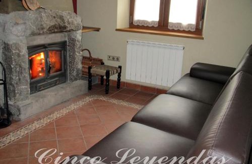 Acebedo House | Cinco Leyendas