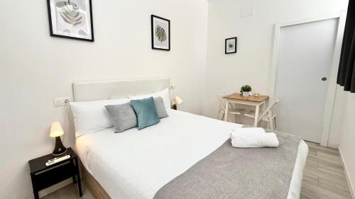 Almenara House | Cinco Torres Suites