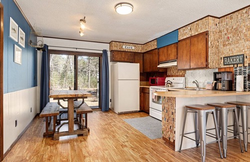 Beulah Cabin | Cinders Whispering Waters and Wilderness Escape