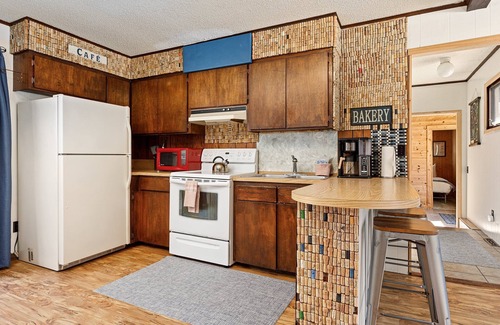 Beulah Cabin | Cinders Whispering Waters and Wilderness Escape