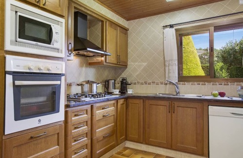Puigventos Villa | (Cipresos 14pax) Villa and separate apartments for 14.