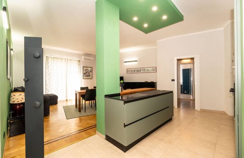 Cit Turin Apartment | CIT TURIN Elegant Apt with panoramic balcony! x4