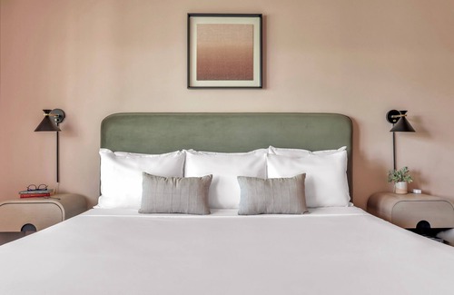 East Village Hotel | City Center Hotel by Kasa