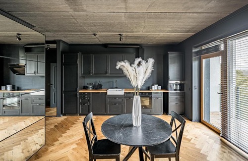 Business District Apartment | City Center Panoramic Penthouse With Rooftop Terrace - Self Check-in