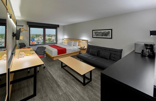 Mexicali Hotel | City Express by Marriott Mexicali
