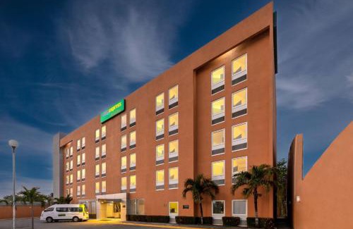 Veracruz Hotel | City Express Junior by Marriott Veracruz Aeropuerto