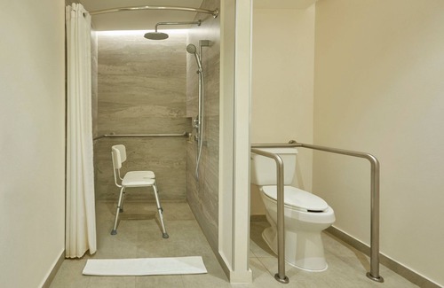San Luis Potosi Hotel | City Express Plus by Marriott San Luis Potosí