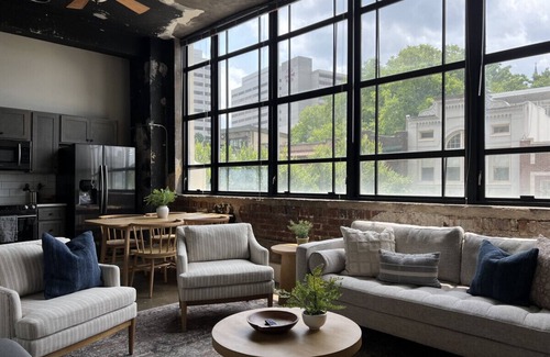 Old City Apartment | City Loft w/View of Gay St