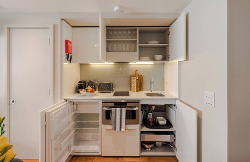 Bridge Apartment | City of London | 1 Bed Executive Apartment (R)