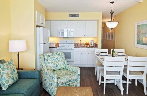 Ormond Beach Resort | City-View 2BR Condo – Full Kitchen, Resort Pool Access & Great Value Stay