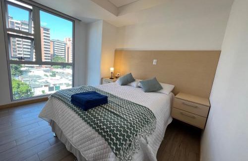 Zona 10 Apartment | Cityhaus apartamento en zona 10 cerca del área hotelera 3 habitaciones!