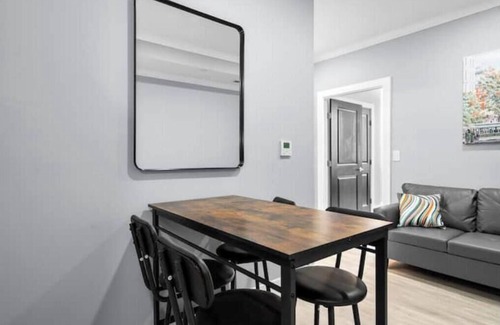 Kingman Park Apartment | CityLights Condo+3Bed+PrivateParking+ No steps