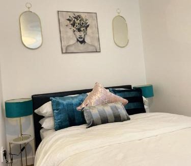 Liverpool Apartment | CityNights Studios with Free Parking