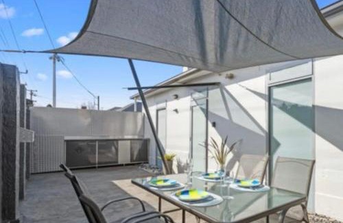North Hobart House | Cityside Beautiful Lodge - close to City & Airpor