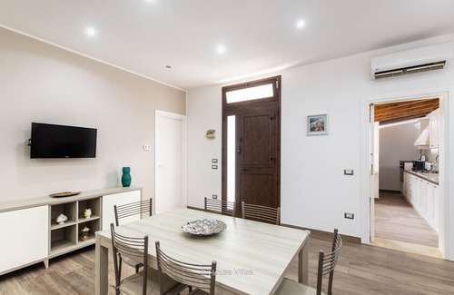 Avola Apartment | Civico 6 in Avola With 2 Bedrooms and 1 Bathrooms