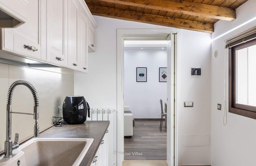 Avola Apartment | Civico 6 in Avola With 2 Bedrooms and 1 Bathrooms