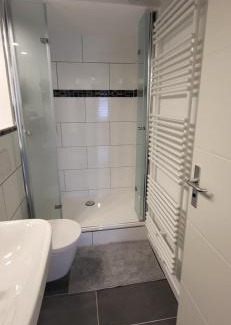 Rodder Apartment | CJS Apartments - Chill or Drive am Nürburgring, Free Parking, WLan, Spacious Rooms, Quiet Location
