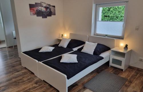 Rodder Apartment | CJS Apartments - Chill or Drive am Nürburgring, Free Parking, WLan, Spacious Rooms, Quiet Location