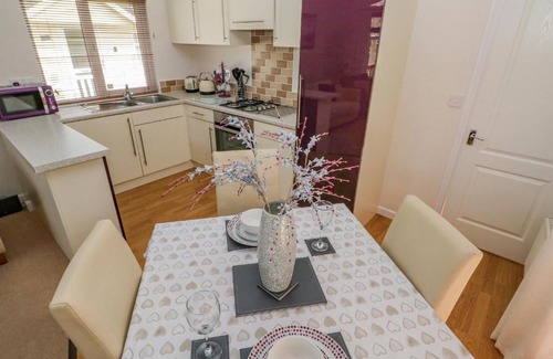 Amroth House | Cladebrine