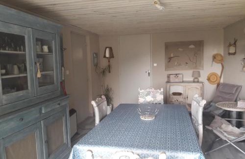 Villeneuve-dʼAllier Bed & Breakfast | Clair Matin
