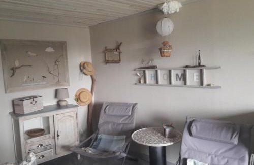Villeneuve-dʼAllier Bed & Breakfast | Clair Matin