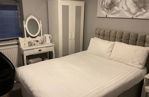 Preston Bed & Breakfast | Claremont Hotel