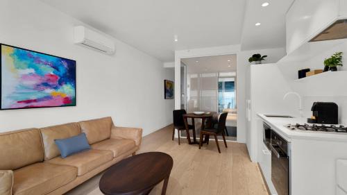 South Yarra Apartment | Claremont Suite 1008