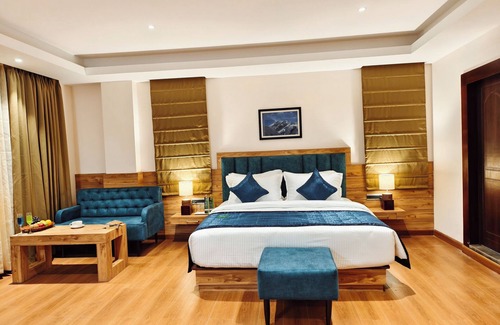 Gangtok Hotel | Clarion Hotel De Renees Gangtok (5km from MG Marg)