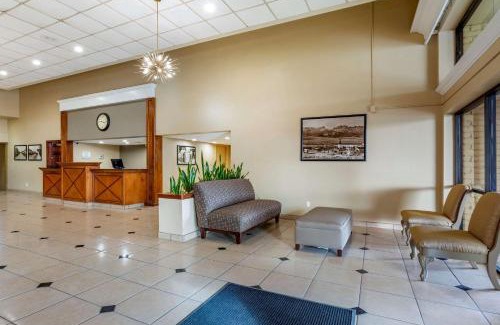 Roswell Hotel | Clarion Inn & Suites Roswell