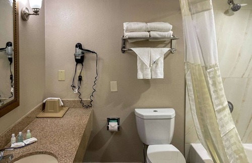 College Park Hotel | Clarion Pointe Atlanta Airport College Park