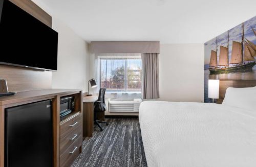 Milwaukee Hotel | Clarion Pointe Milwaukee Airport