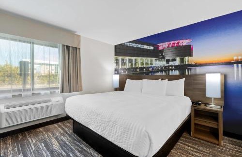 Milwaukee Hotel | Clarion Pointe Milwaukee Airport