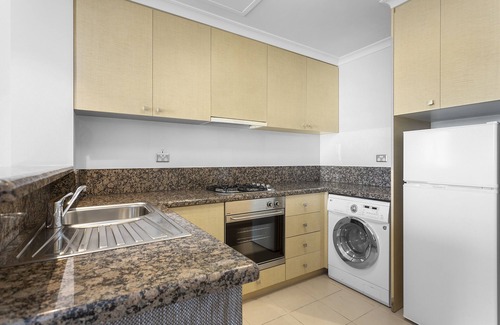 Melbourne Central Business District Hotel | Clarion Suites Gateway