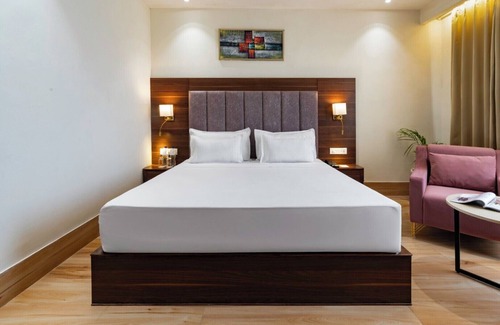 Taj Ganj Hotel | Clarks Inn Suites Agra