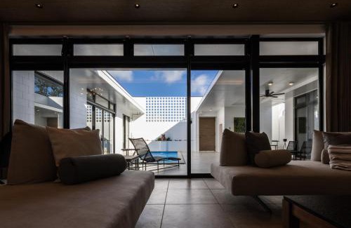 Miyakojima Apartment | Class The First クラス ザ ファースト プライベートプール&サウナ