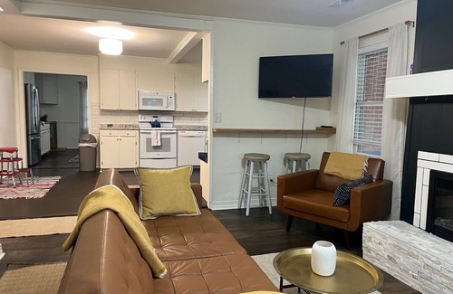 Hanahan House | Classic 3-bedroom 2-full bath Bungalow in Old Hanahan with Sunroom and Yard