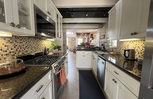 Newport Shores House | Classic A-Frame Newport Shores House - walk to the beach!