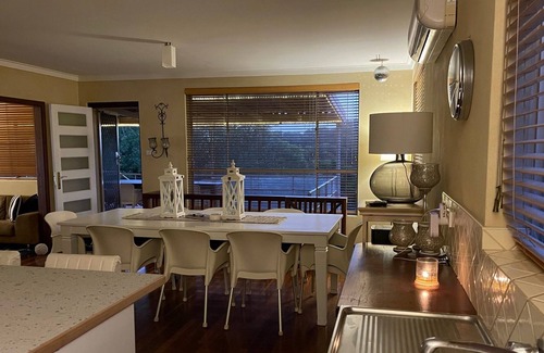 Guilderton House | Classic Coastal Getaway - Moore River/ Guilderton