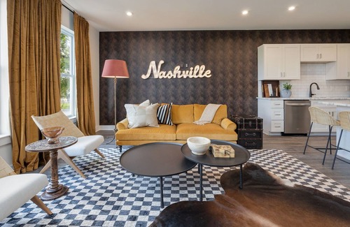 Whitebridge House | Classic Country - Mins to Downtown - Private Rooftop