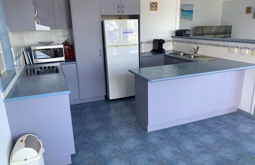 Durras North House | Classic south coast beach house with beach, forest and a lake on the doorstep
