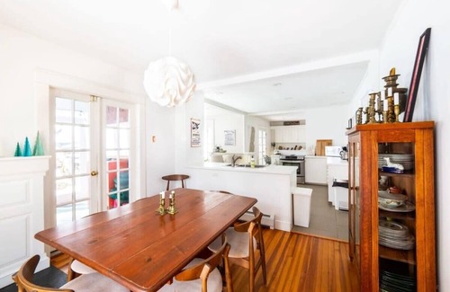 Glendale House | Classic Stockbridge Cottage