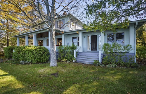 Walloon Lake Cottage | Classic Walloon Lake Cottage