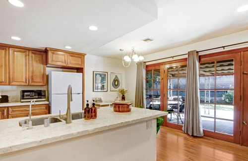 Hacienda Heights House | Classy 4BR + Patio Garden + Near DTLA #TravelSGV